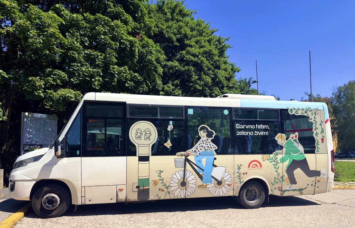 Poseben korak naprej predstavlja širitev brezplačnega mestnega avtobusnega prometa iz ene linije na pet, s čimer smo občankam in občanom omogočili bolj dostopne, varne in okolju prijaznejše oblike prevoza.